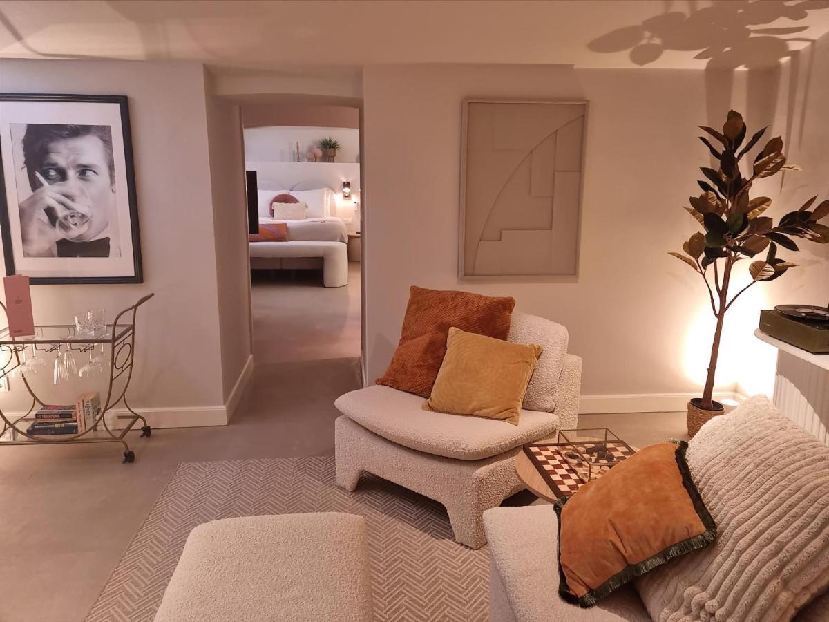 Finch Boutique Hotel, Downtown